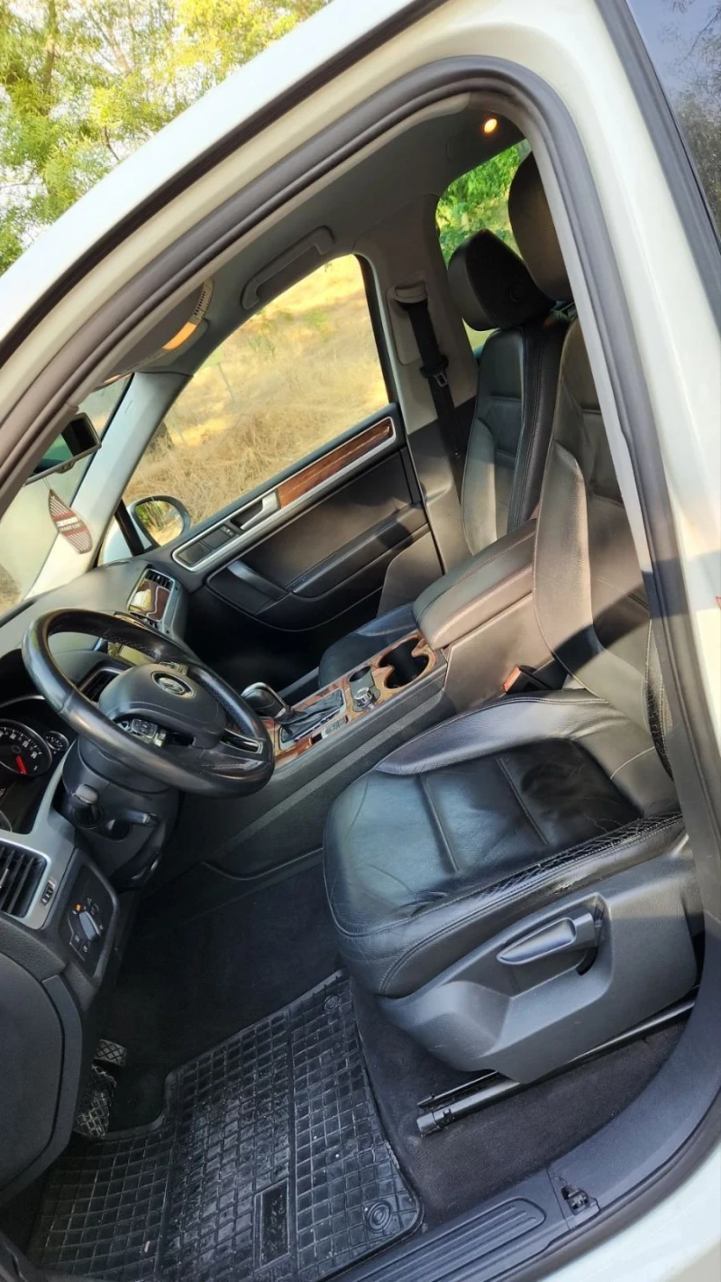 VW Touareg 3.0TDI, снимка 8 - Автомобили и джипове - 52342640