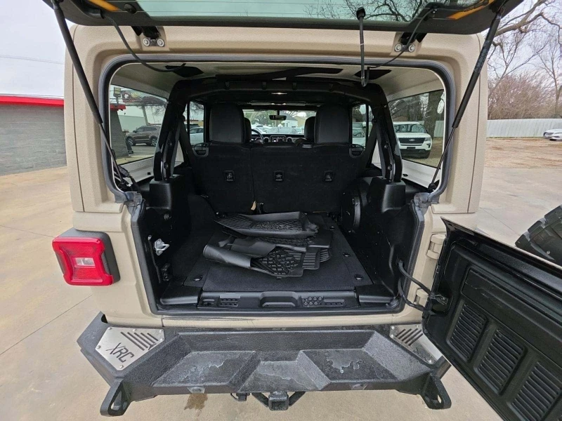 Jeep Wrangler Unlimited Rubicon, снимка 13 - Автомобили и джипове - 53189997