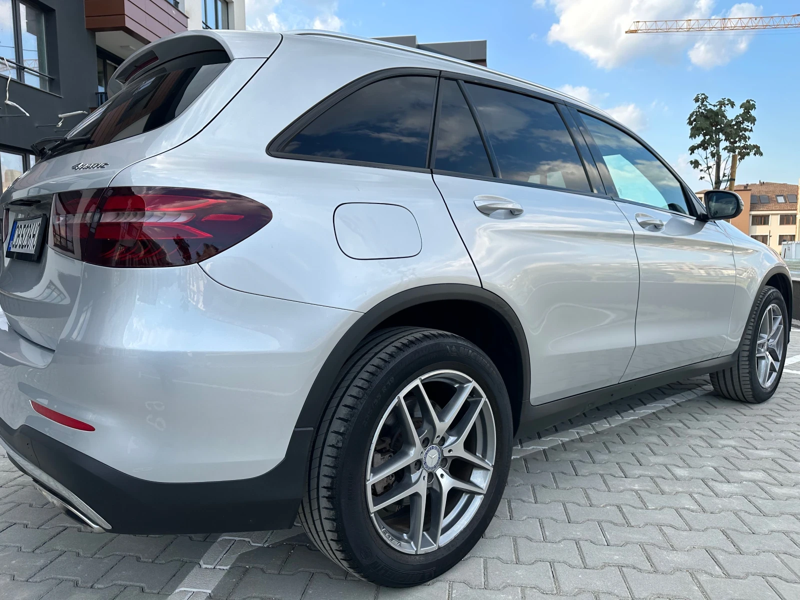 Mercedes-Benz GLC 300 AMG - изображение 2