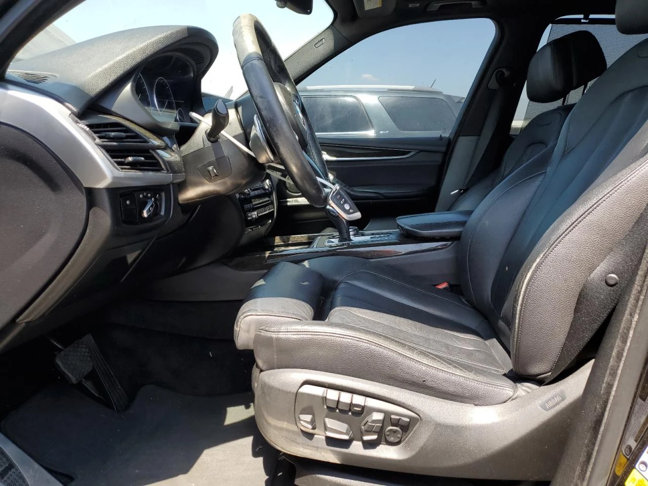 BMW X5 M* SPORT* ПОДГРЕВ* КАМЕРА* КЕЙЛЕС* LANE* ASSIST - изображение 9