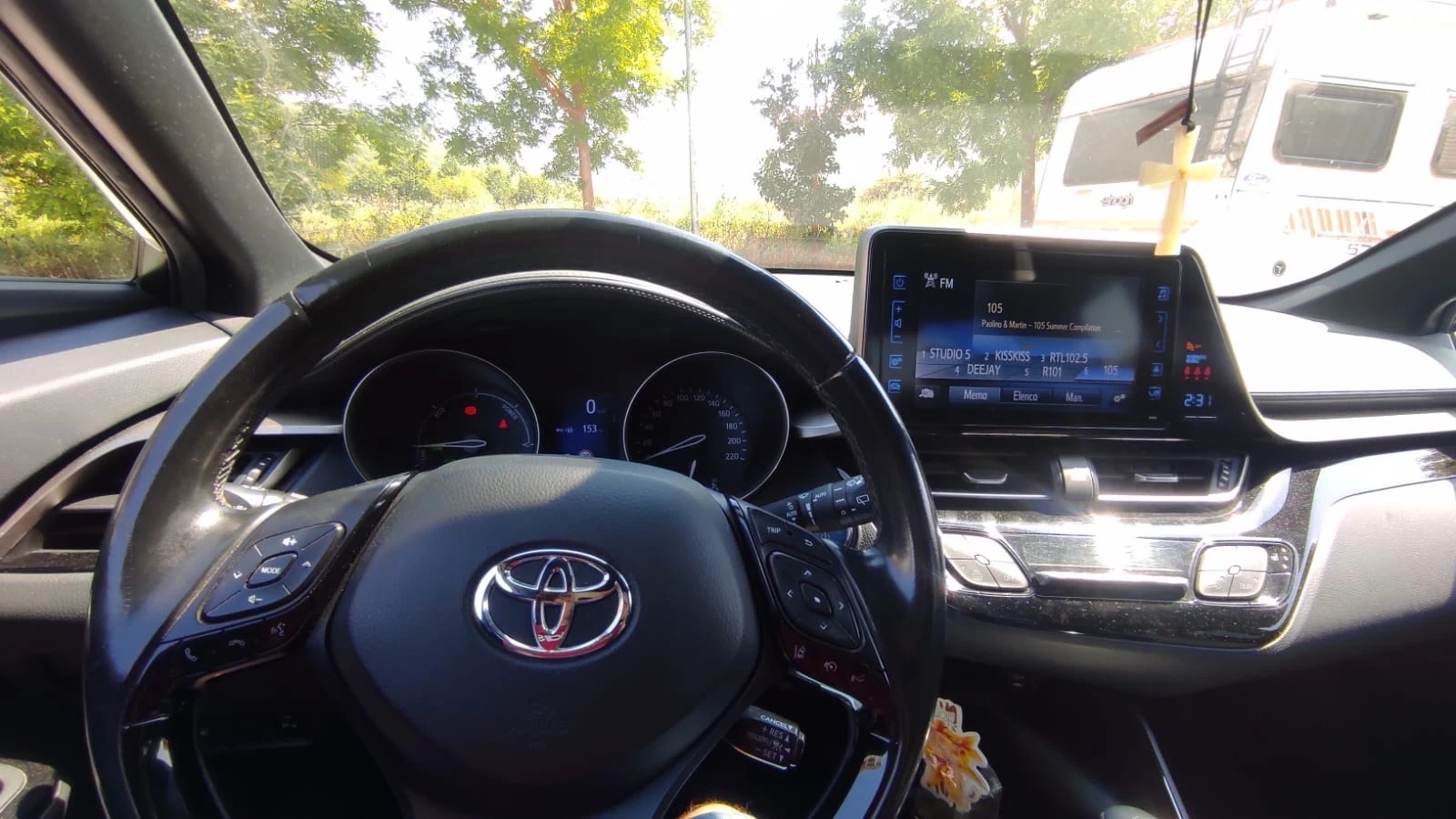 Toyota C-HR  - изображение 3