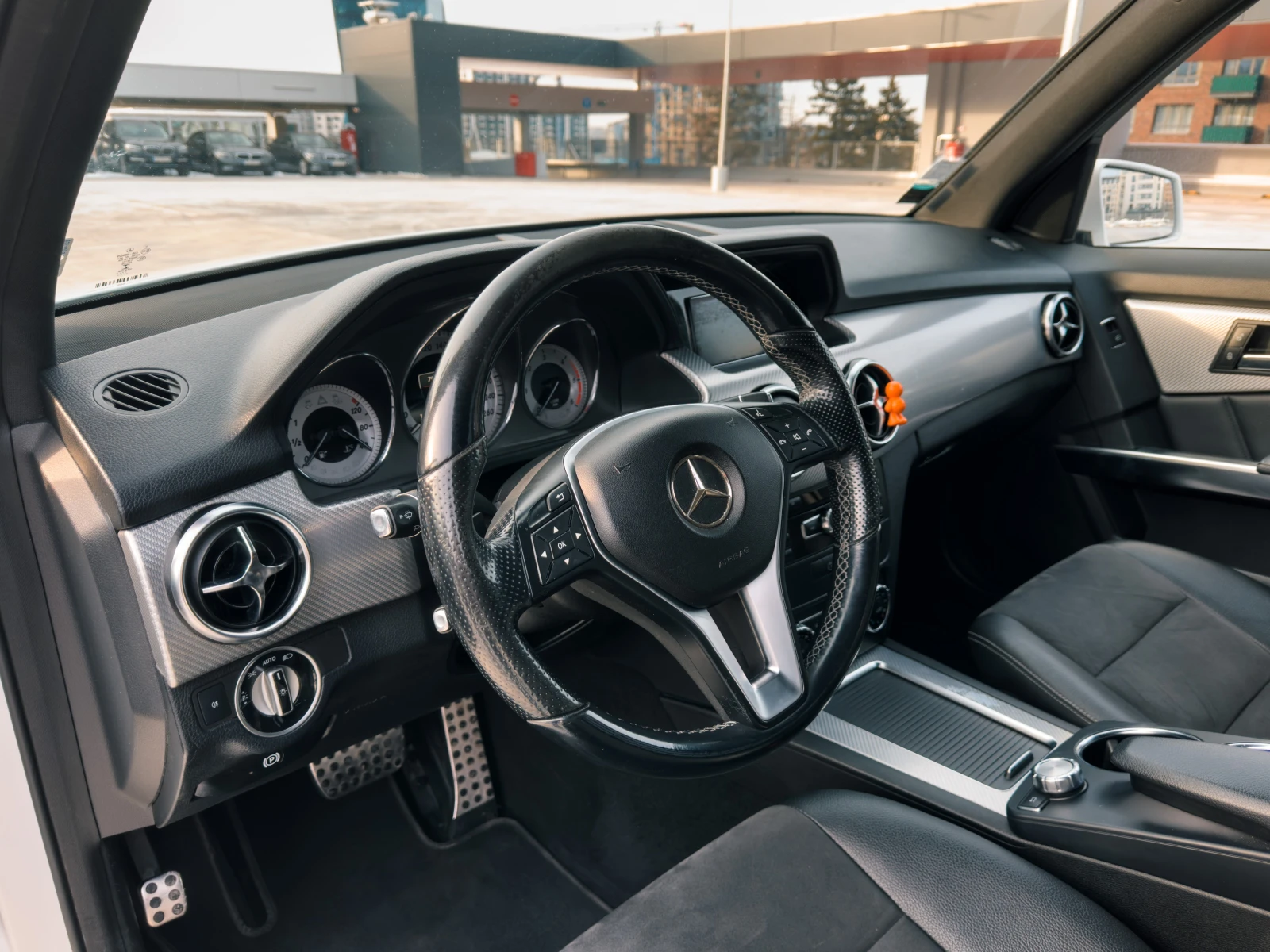 Mercedes-Benz GLK 220CDI 4-MATIC, снимка 11 - Автомобили и джипове - 53819212