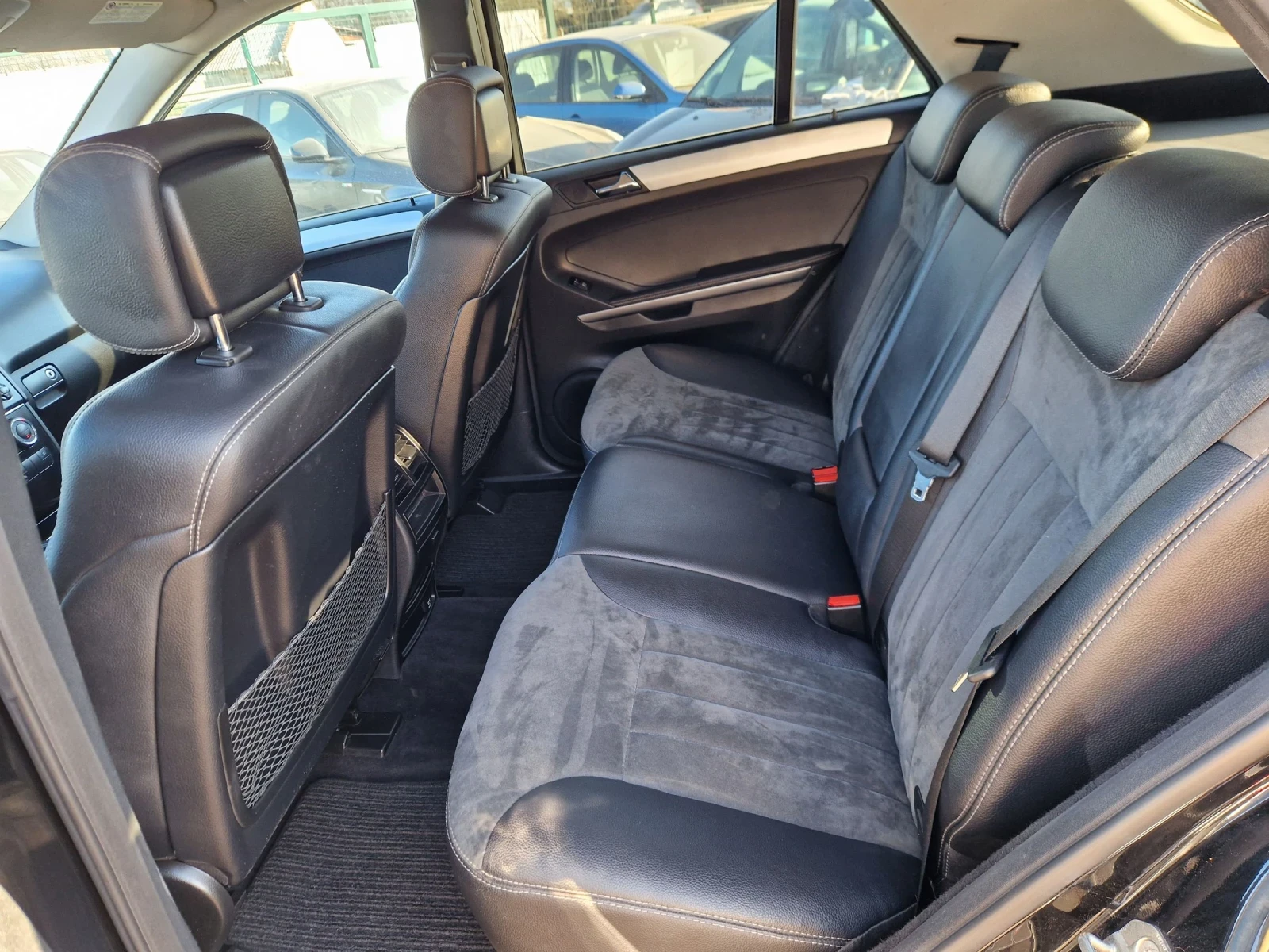 Mercedes-Benz ML 320 3.2CDI 224HP PREMIUM ITALIA, снимка 9 - Автомобили и джипове - 53824654