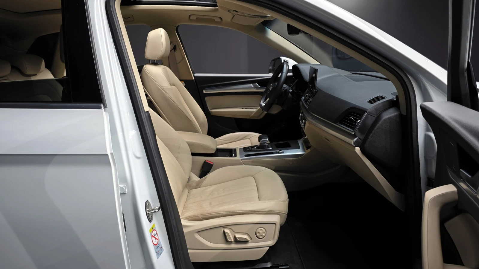 Audi Q5, снимка 8 - Автомобили и джипове - 55524406