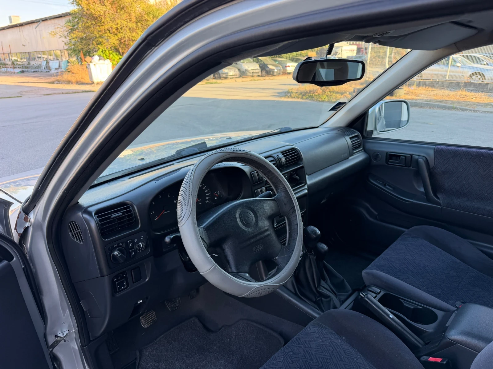 Opel Frontera 2.2DTL 4х4 КЛИМАТИК, снимка 8 - Автомобили и джипове - 55966186