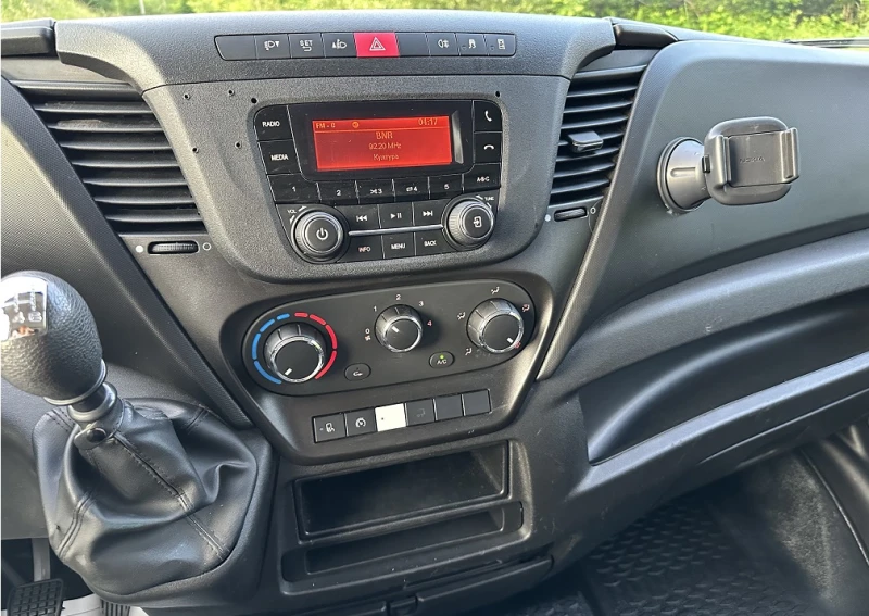 Iveco 35S18 3.0L* БОРД* КЛИМА* 4.10м Междуосие, снимка 12 - Бусове и автобуси - 50114975