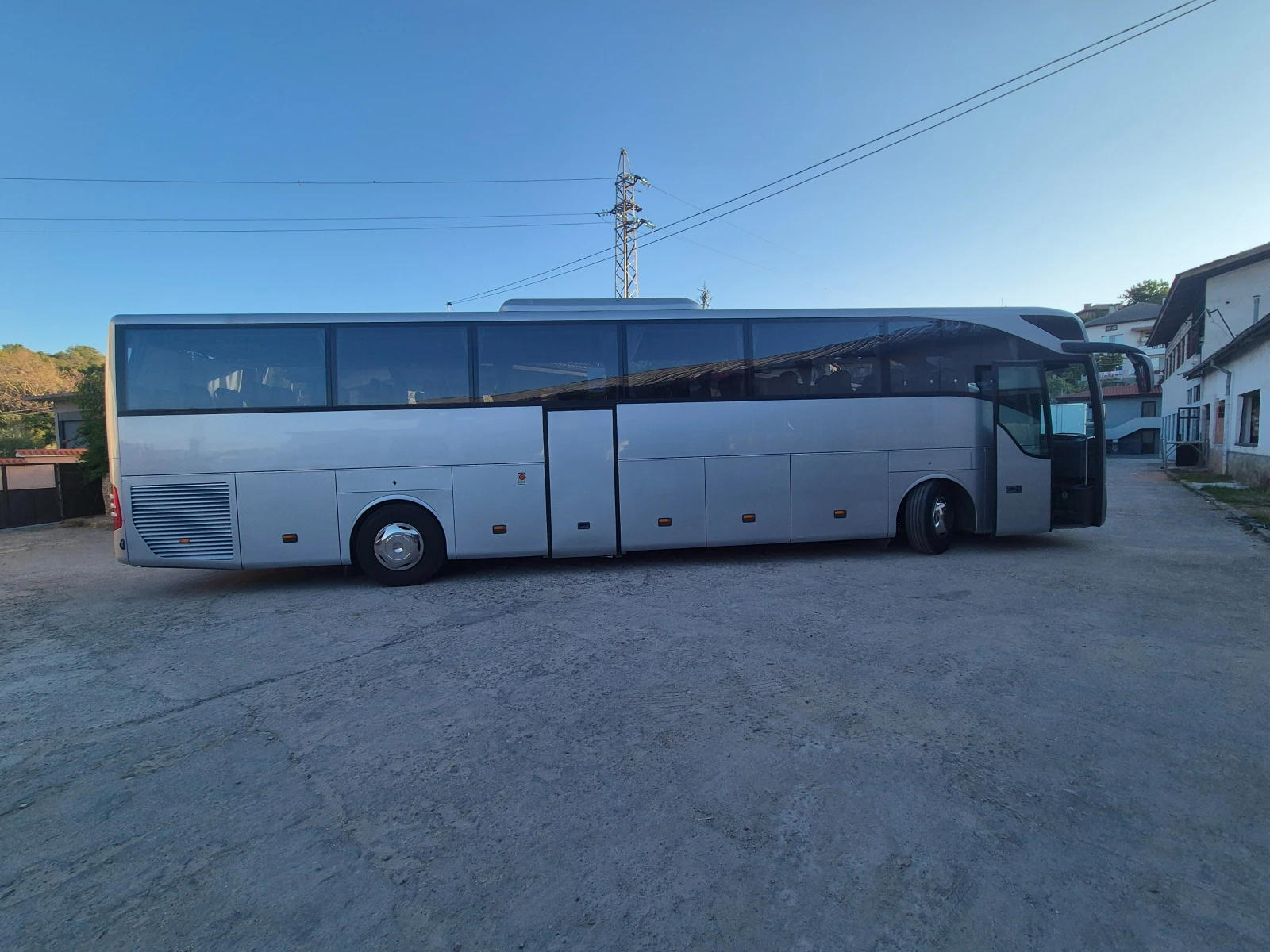 Mercedes-Benz Tourismo  - изображение 7