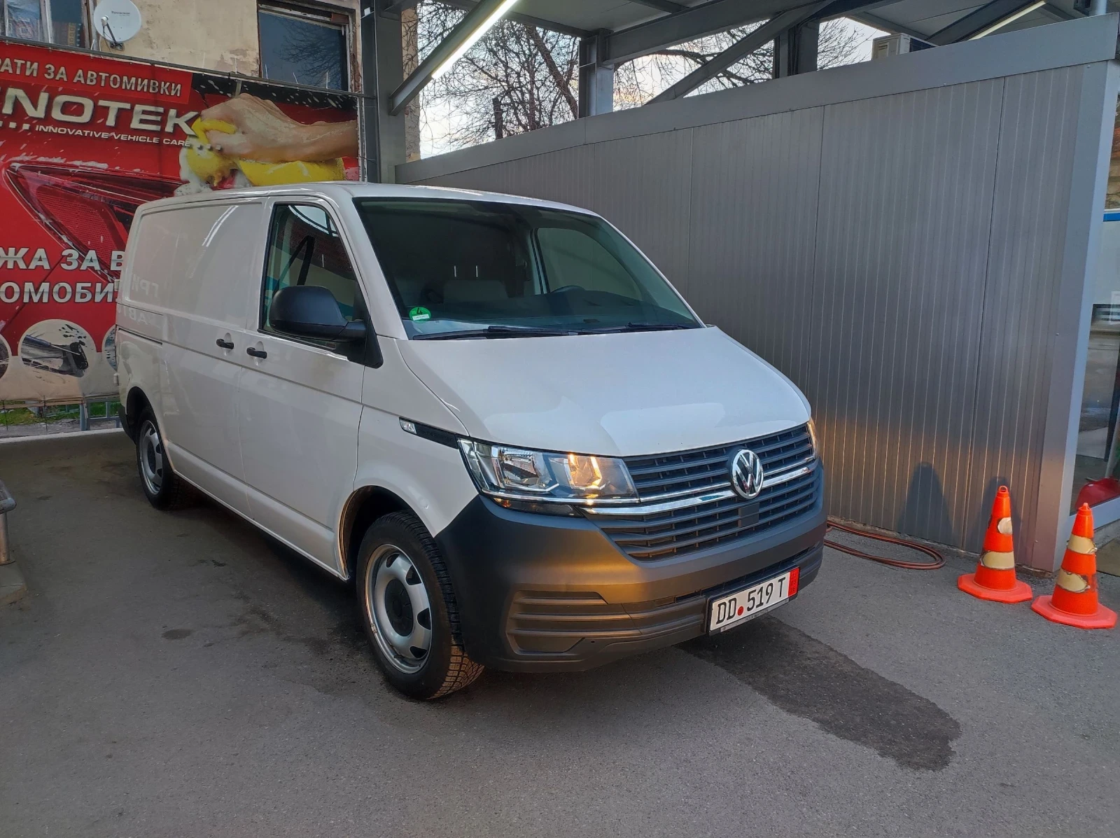 VW Transporter 2.0TDI, снимка 4 - Бусове и автобуси - 53953077