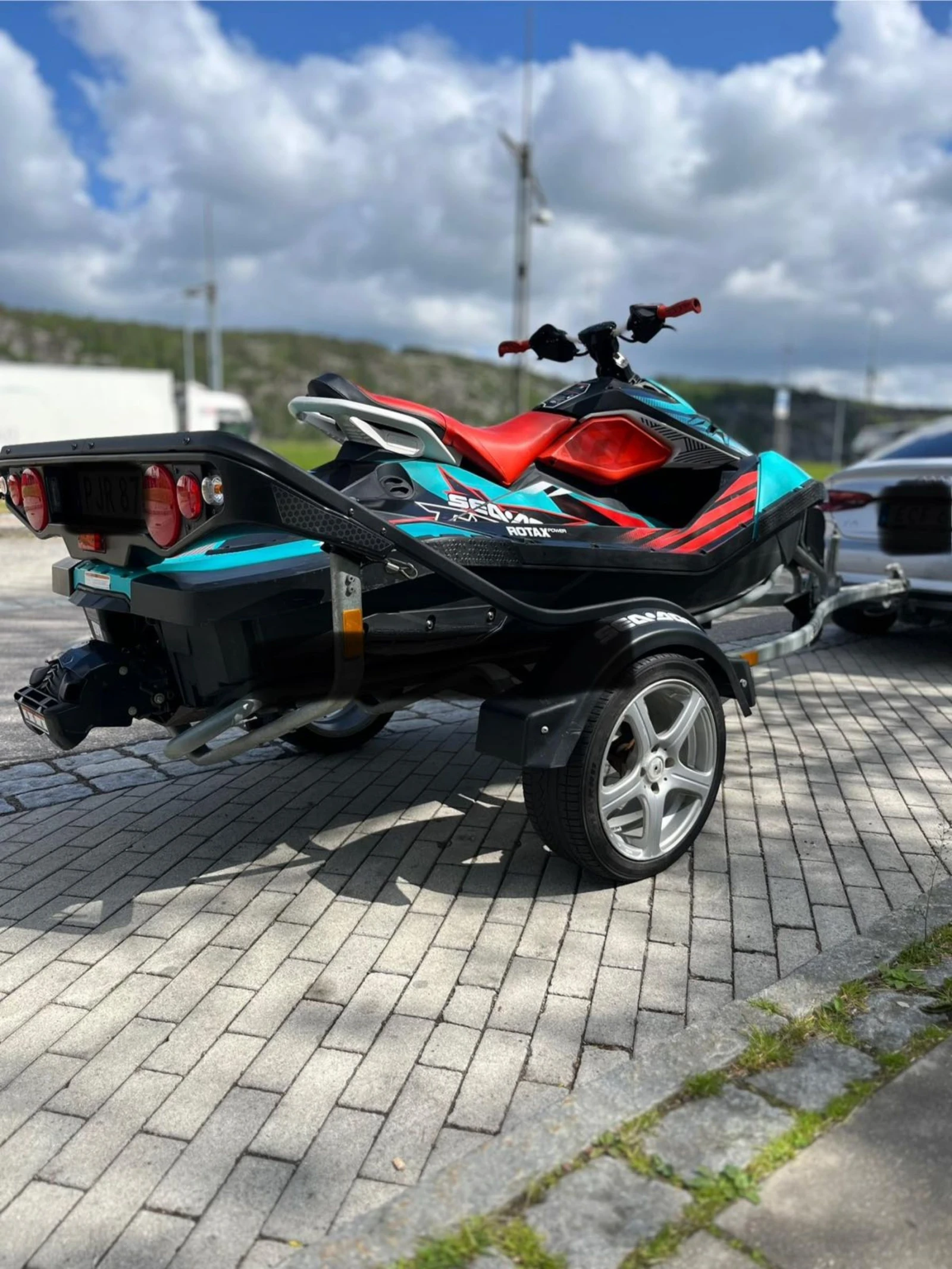 Джет Bombardier Sea Doo SPARK TRIXX - изображение 5