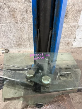 Kia Ceed III 2019г задно ляво стъкло, снимка 1