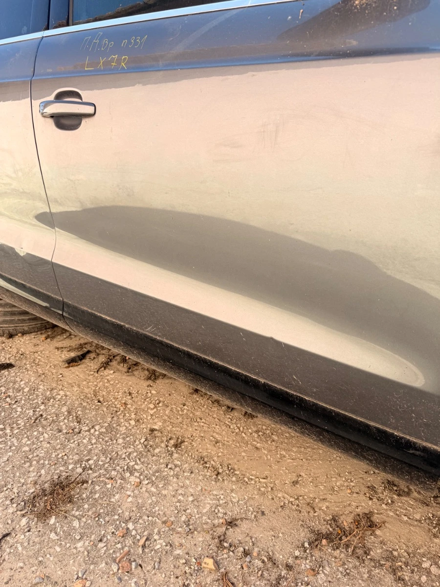 Предна дясна врата за Audi Q3 8U LX7R ном 331 1045-1045