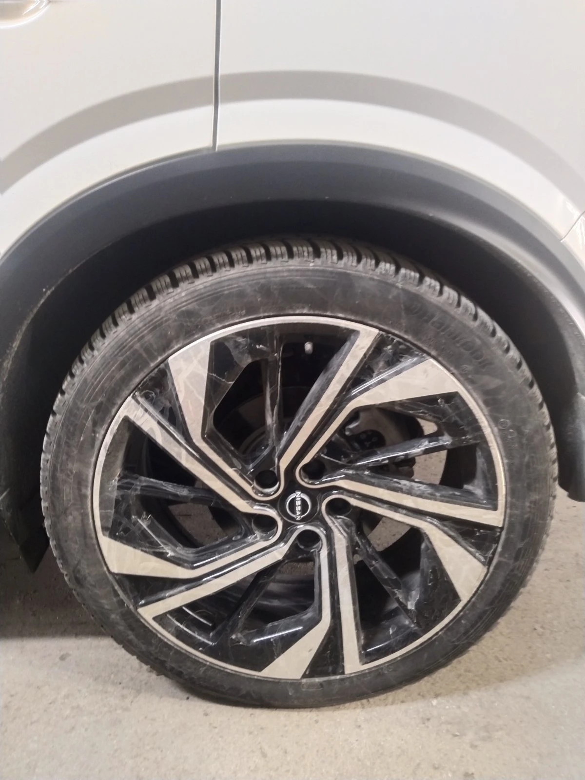 Гуми с джанти Hankook 235/45R20