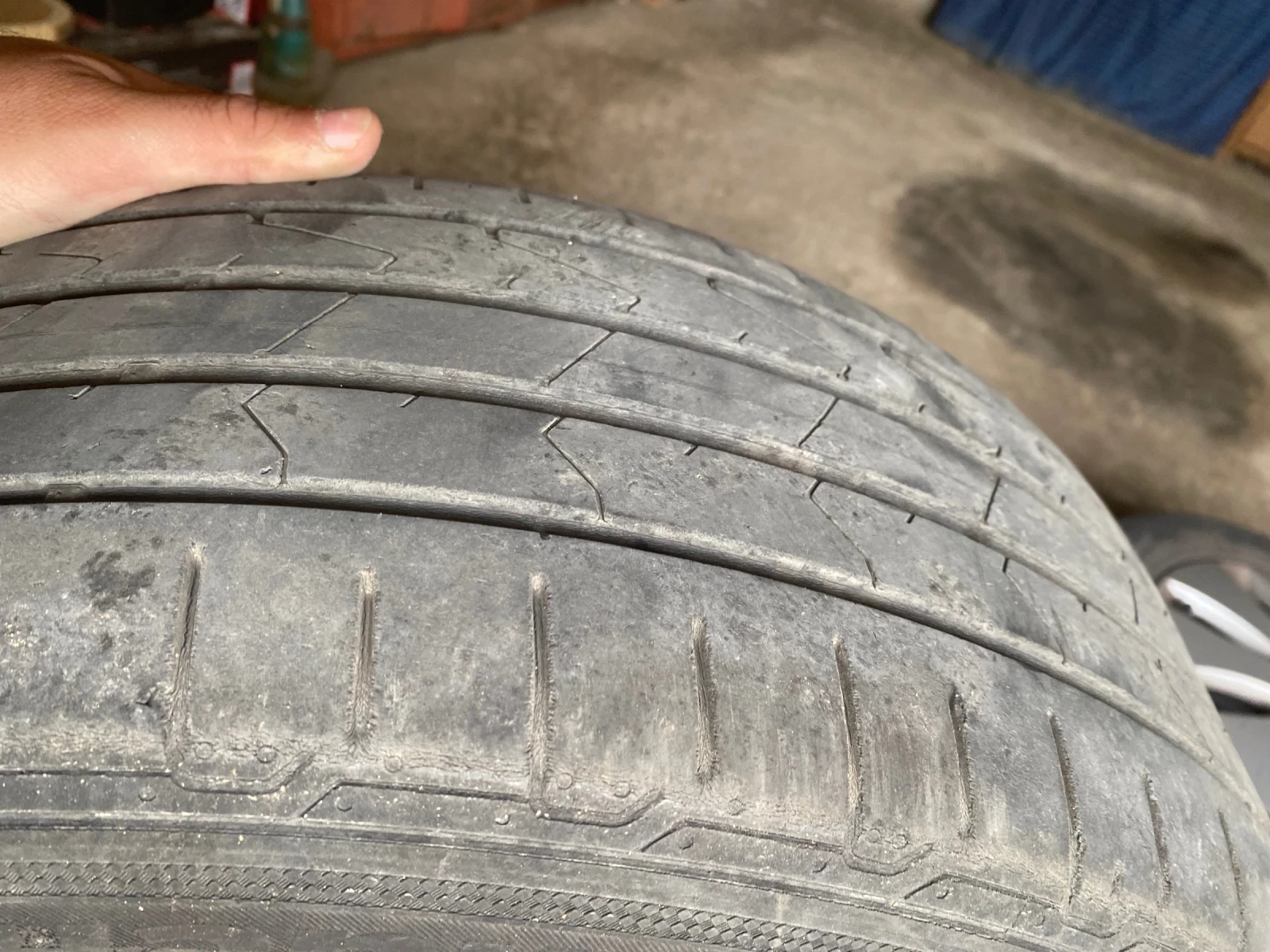 Гуми с джанти Hankook 205/55R16, снимка 2 - Гуми и джанти - 54519159