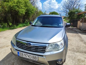 Subaru Forester Джип, снимка 1