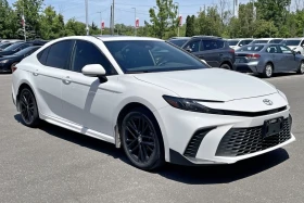 Toyota Camry HYBRID SE UPGRADE * AWD * CARFAX * BLIND SPOT, снимка 1