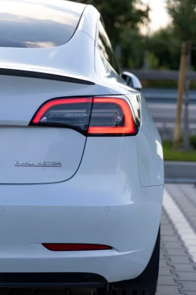Tesla Model 3 Performance, снимка 16