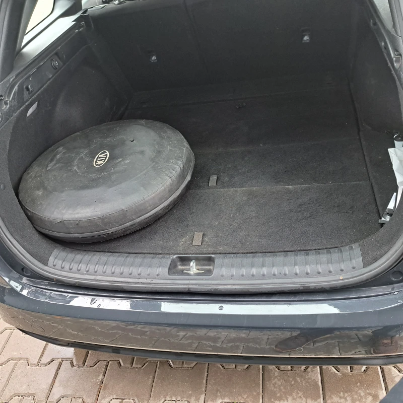 Kia Ceed SW EXECUTIVE Бензин/Газ, снимка 5 - Автомобили и джипове - 52666212