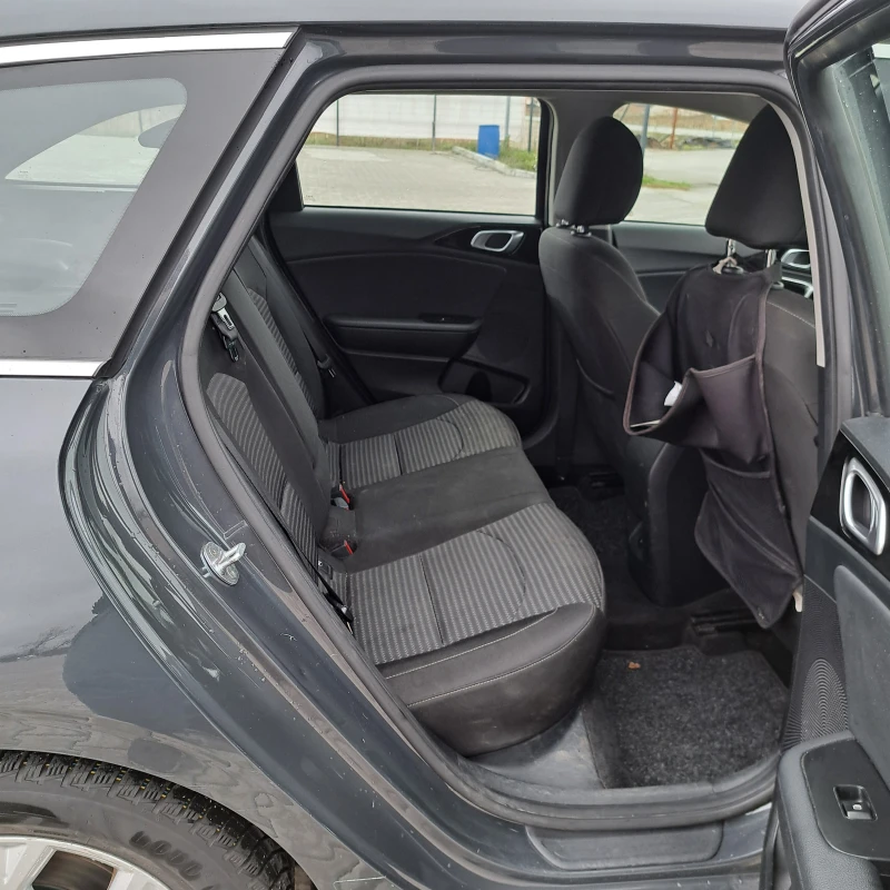 Kia Ceed SW EXECUTIVE Бензин/Газ, снимка 17 - Автомобили и джипове - 52666212