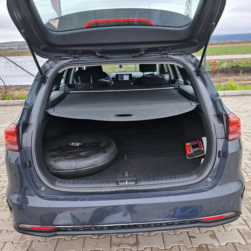 Kia Ceed SW EXECUTIVE Бензин/Газ, снимка 7 - Автомобили и джипове - 52666212