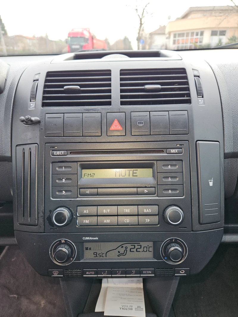 VW Polo Поло 1.4 , снимка 9 - Автомобили и джипове - 52929840