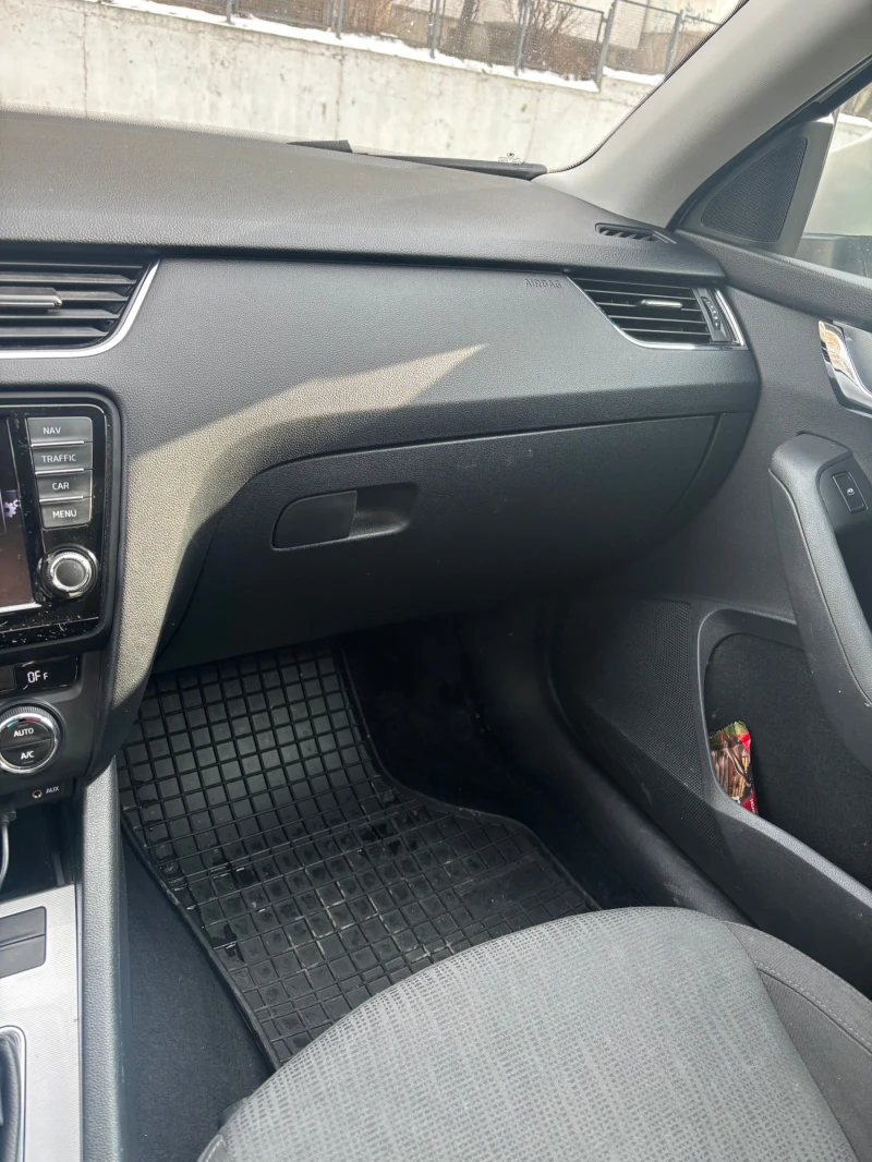 Skoda Octavia G-TEC, снимка 7 - Автомобили и джипове - 53174518