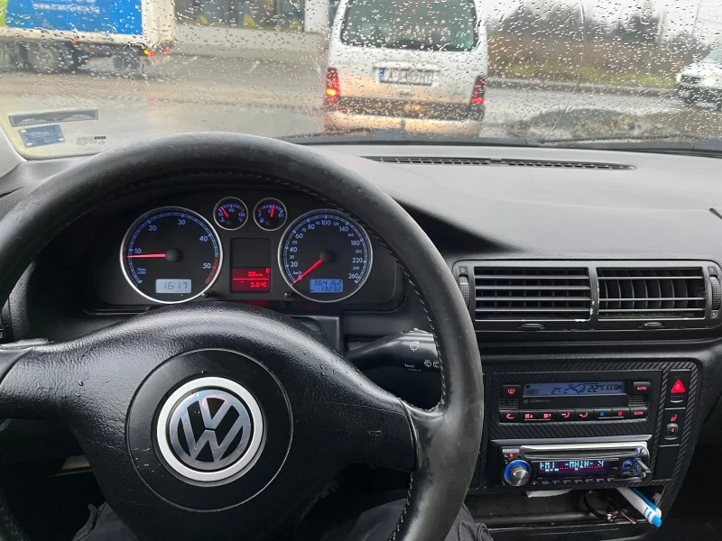 VW Passat 1.9, снимка 6 - Автомобили и джипове - 53417046