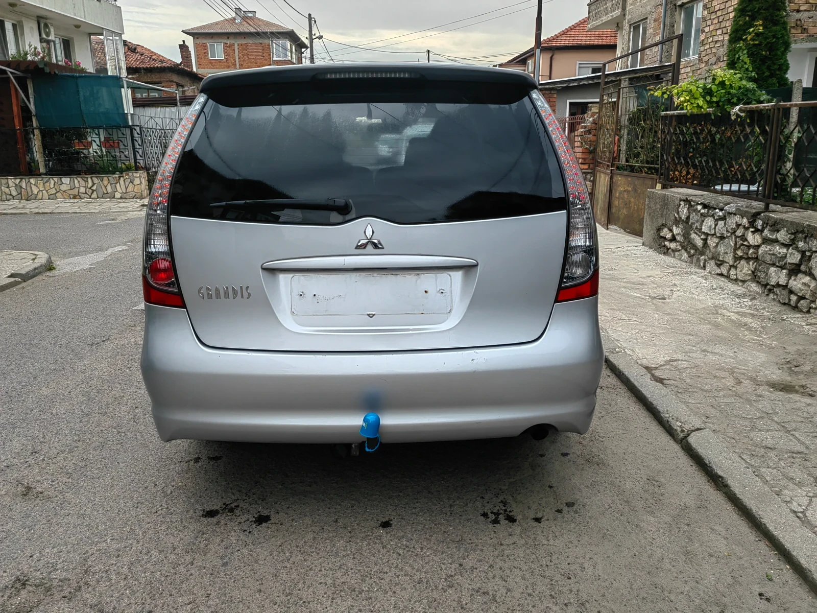 Mitsubishi Grandis MITSUBISHI Grandis 2.4i - изображение 4