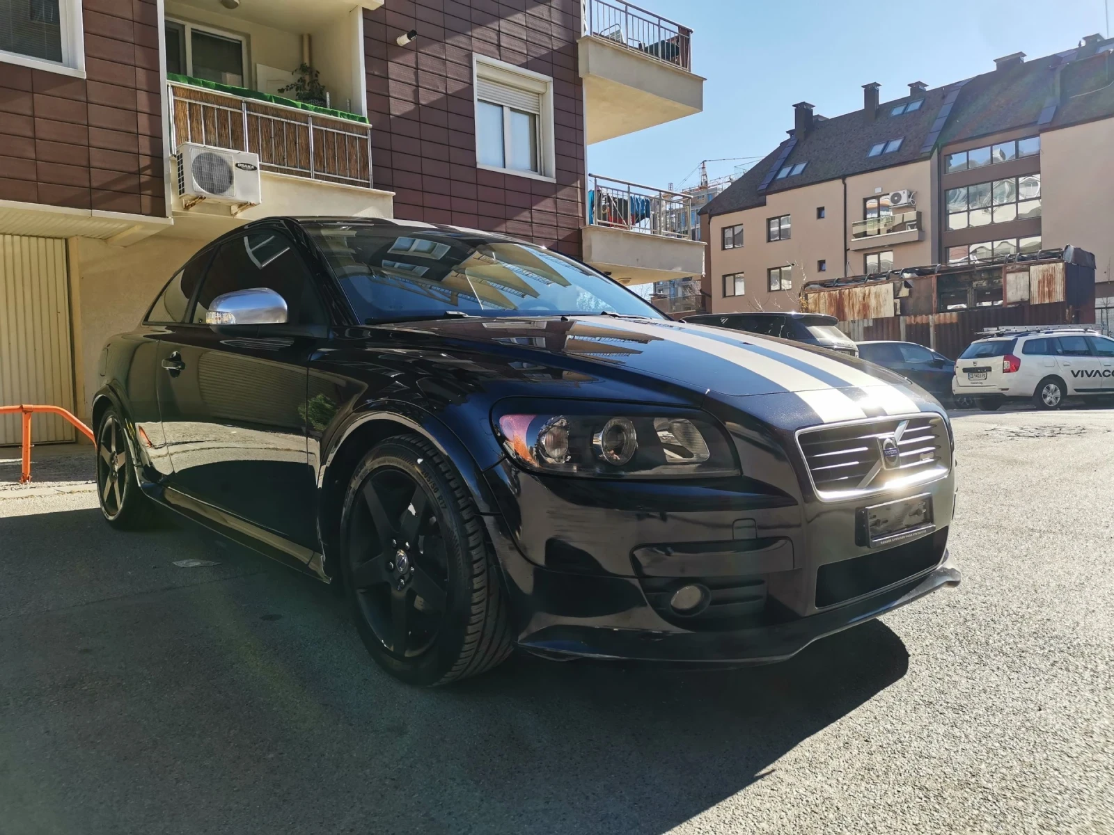 Volvo C30 2.0 R DESIGN SWISS - [1] 