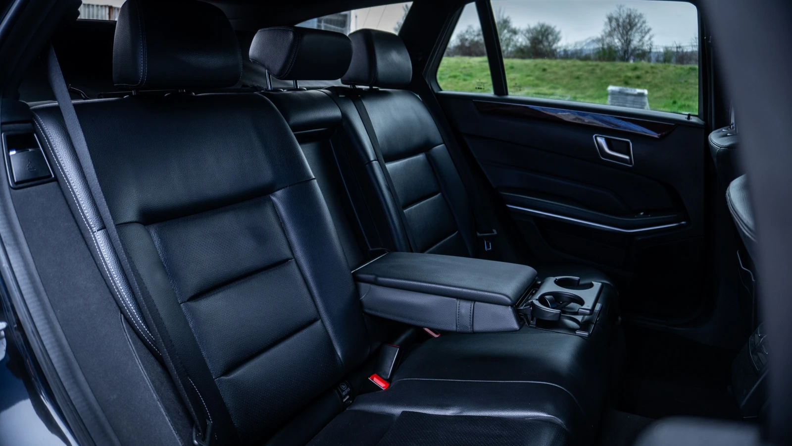 Mercedes-Benz E 200 NAVI / Automat / Leather / Parktronic | Mobile.bg — изображение 13