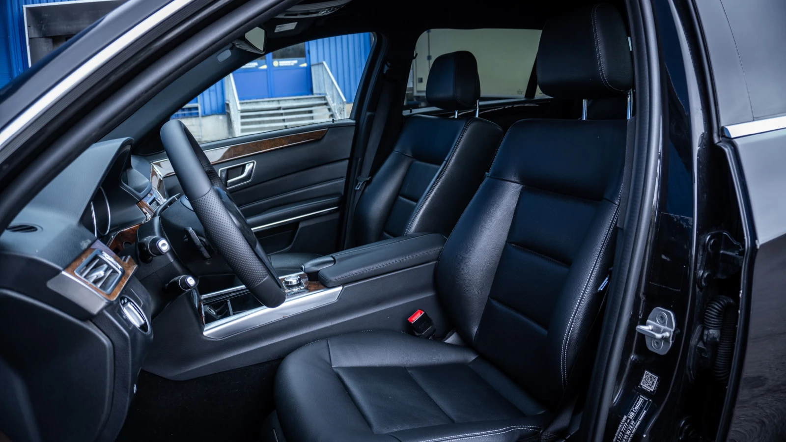 Mercedes-Benz E 200 NAVI / Automat / Leather / Parktronic | Mobile.bg — изображение 11