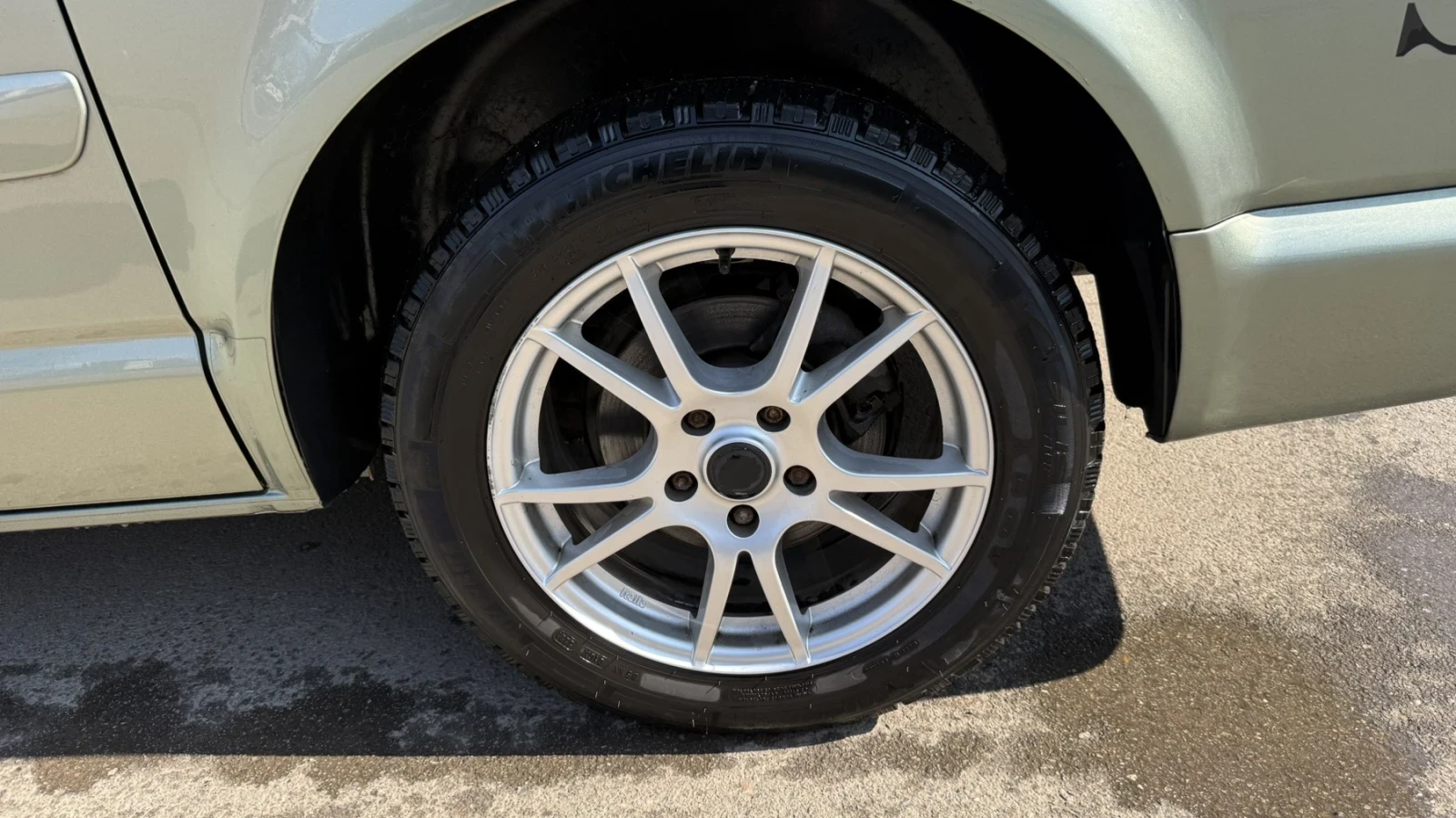 VW Multivan 2.5 130кс  🔝, снимка 7 - Автомобили и джипове - 50783514