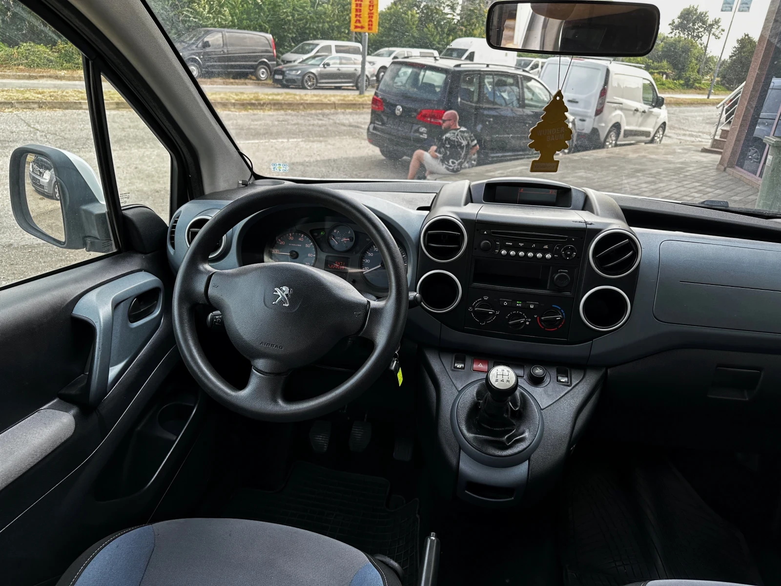 Peugeot Partner 1.6HDI/ КЛИМА - изображение 7