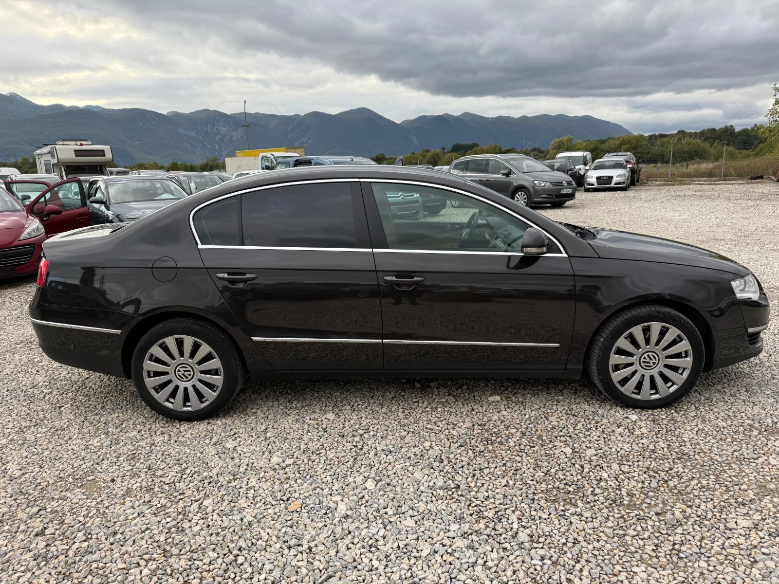 VW Passat 2.0TDI-170PS-АВТОМАТ-HIGHLINE - изображение 4