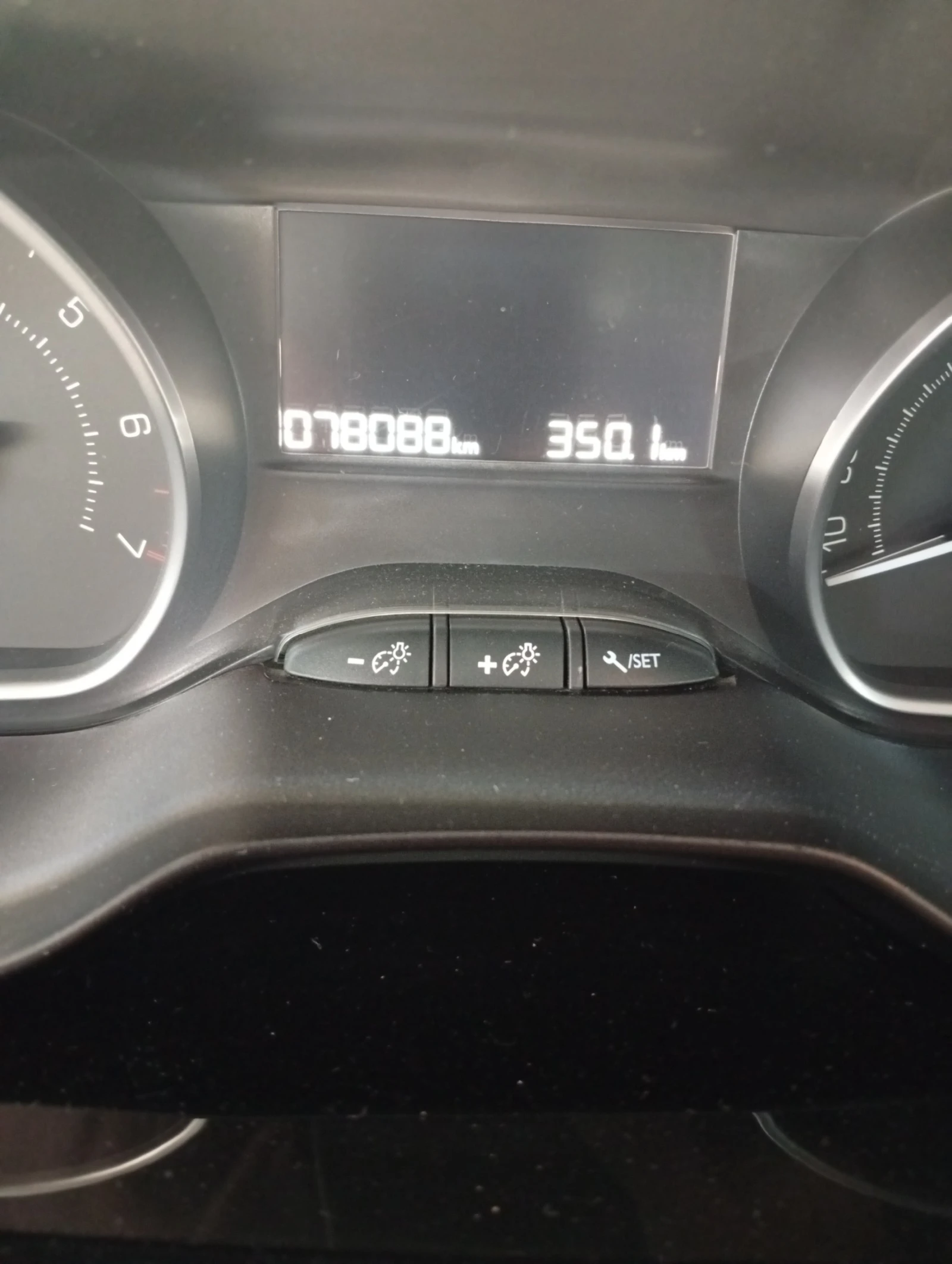 Peugeot 208 PureTech - изображение 6