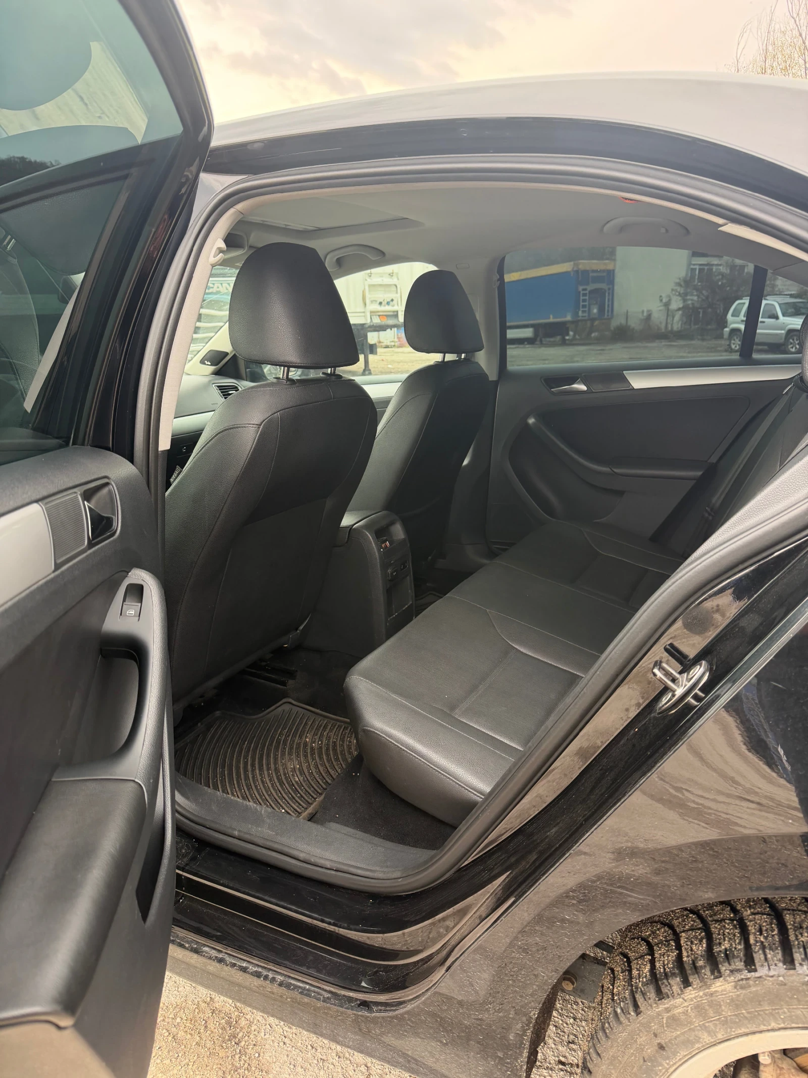 VW Jetta | Mobile.bg   6