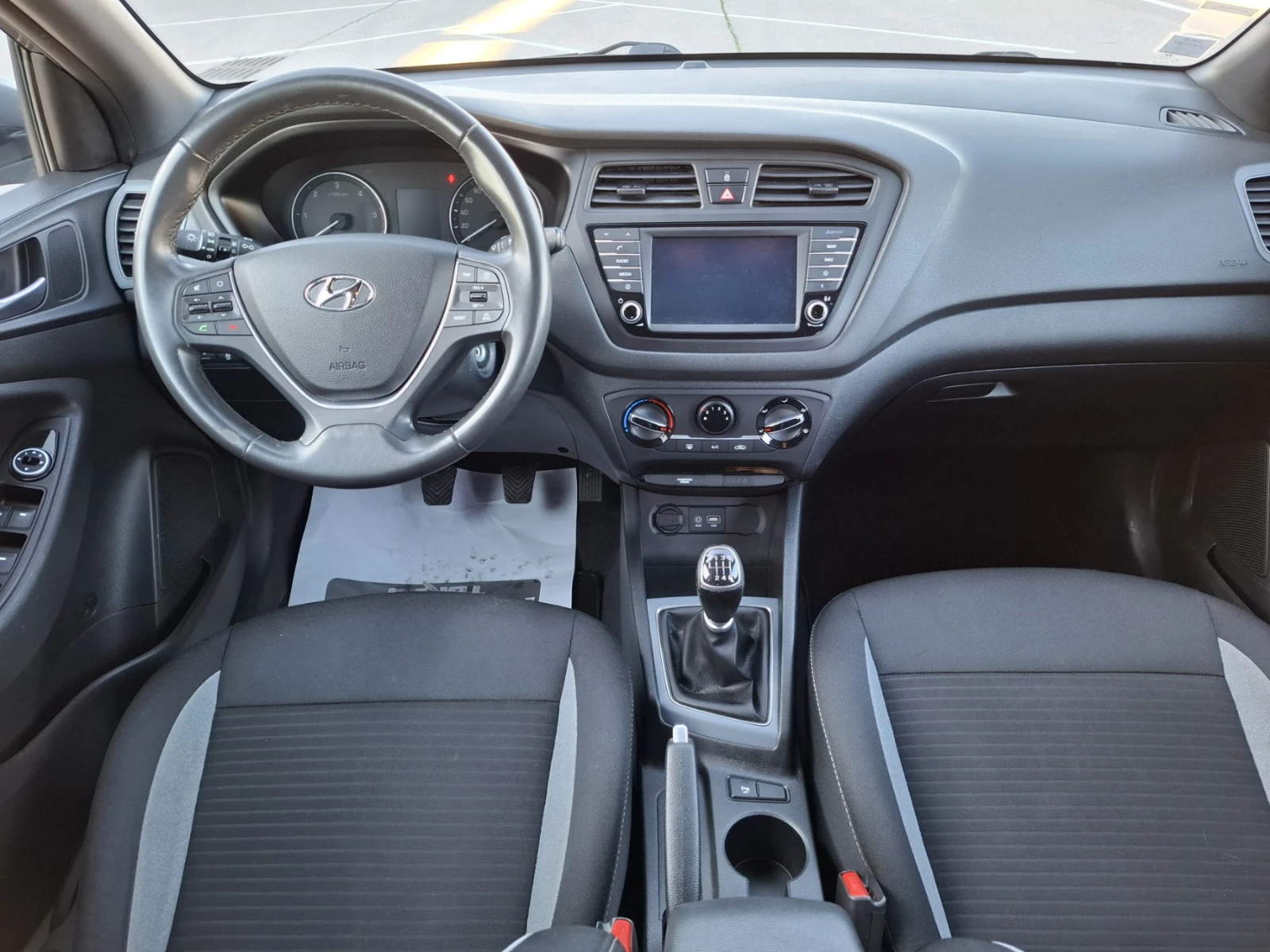 Hyundai I20 1.1 CRDi* Trend* Navi* LED* CAMERA  - изображение 9