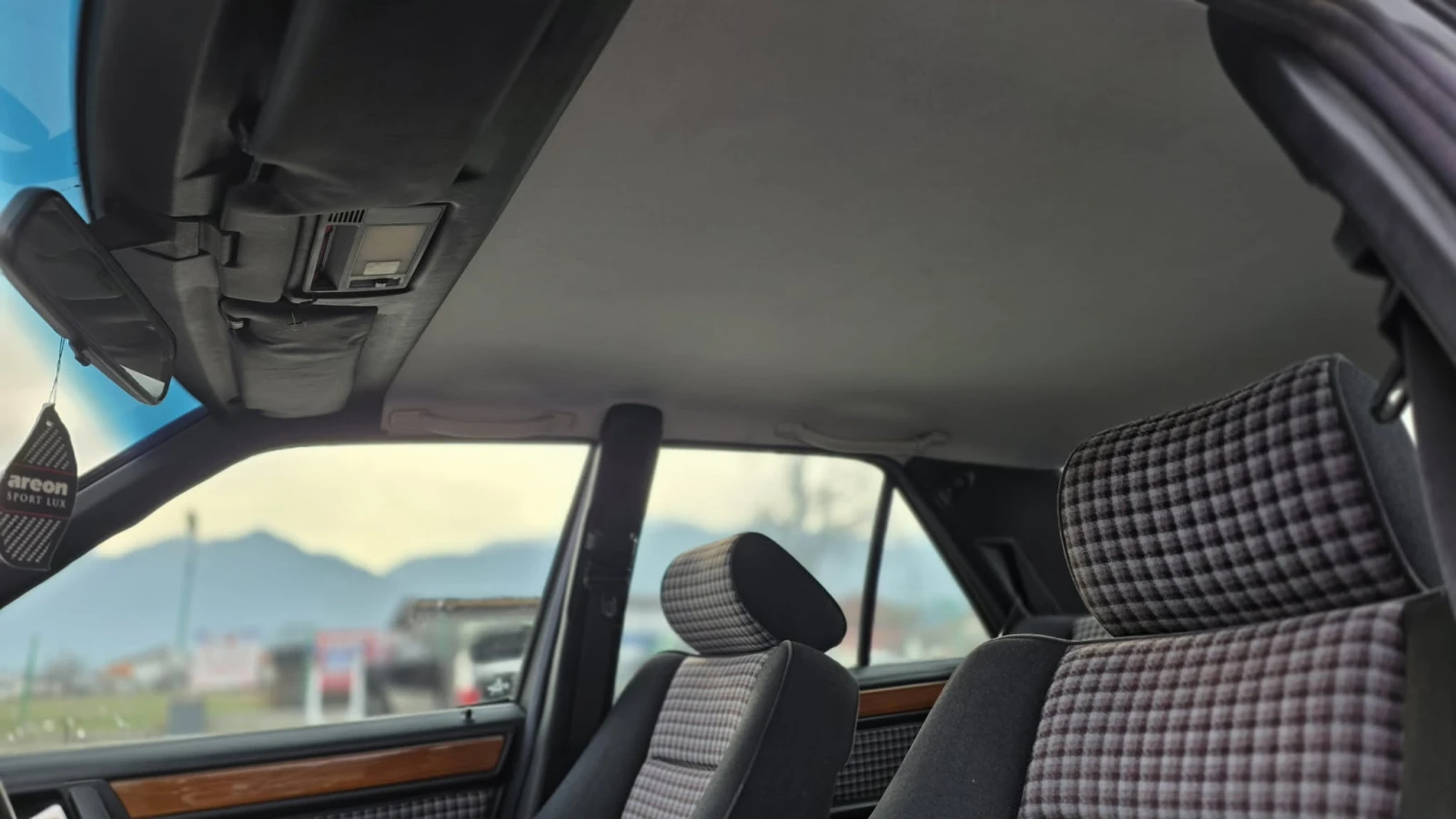 Mercedes-Benz 124 2.0, снимка 2 - Автомобили и джипове - 53763439