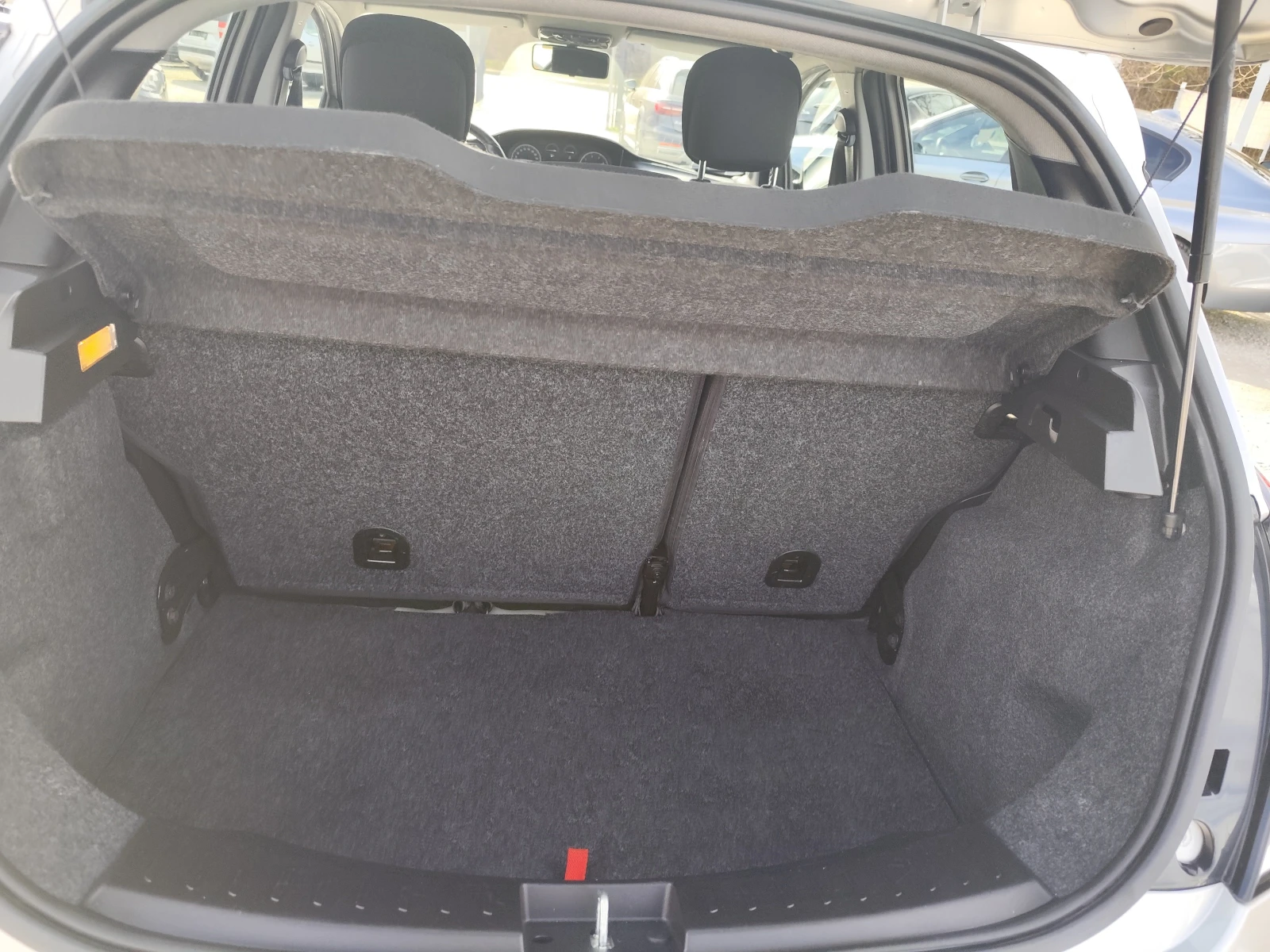 Lancia Ypsilon 1.3mJTD* EURO6B* KLIMA* , снимка 13 - Автомобили и джипове - 53782868