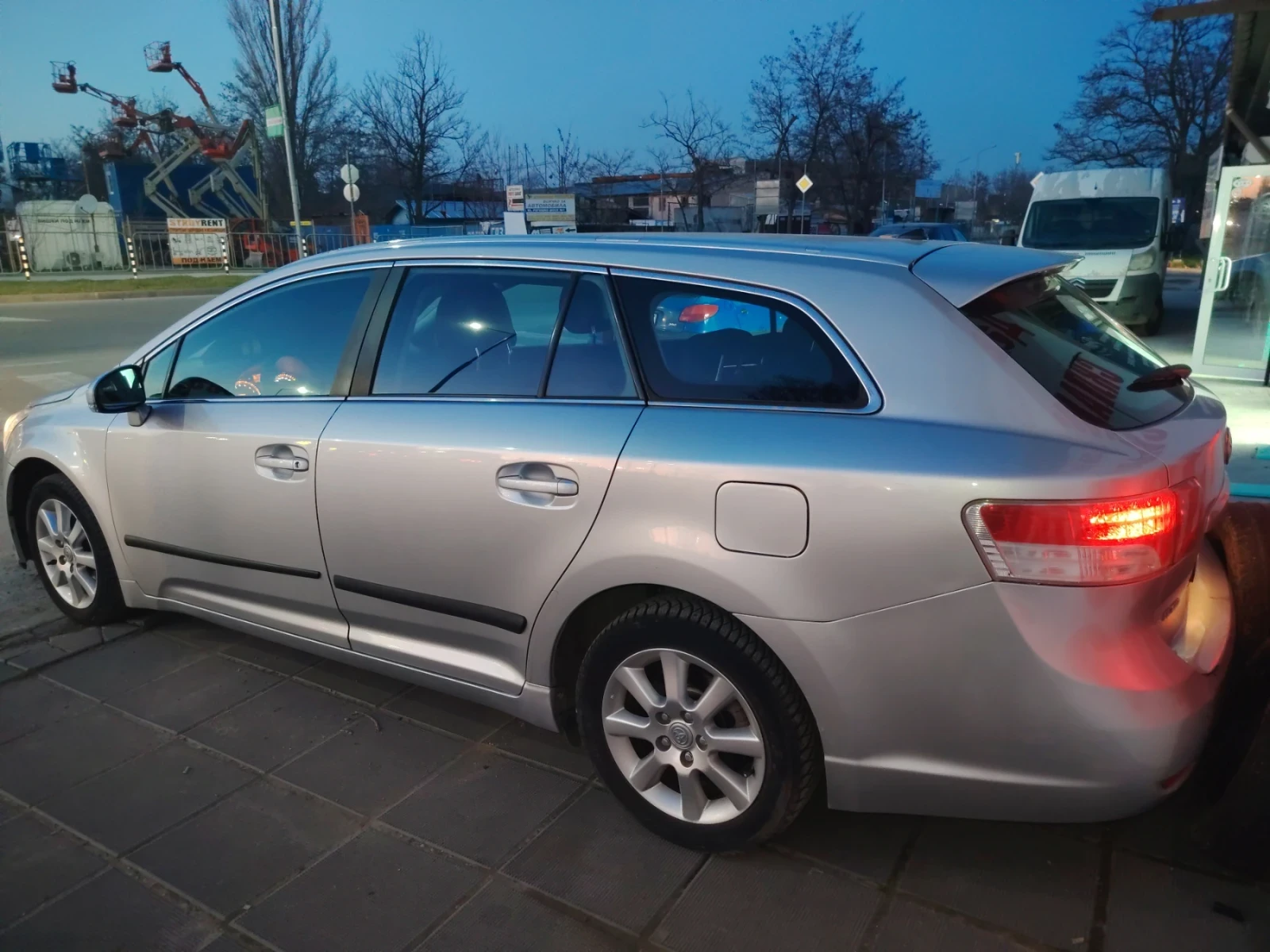 Toyota Avensis | Mobile.bg � ����������� 14