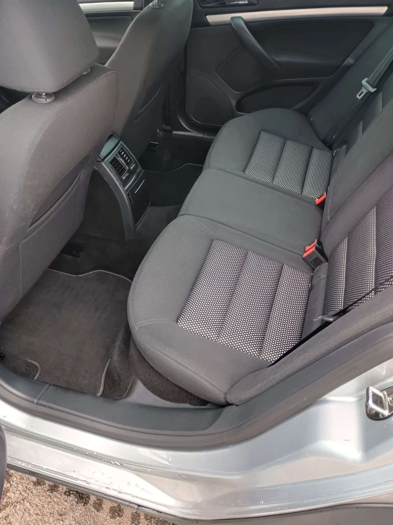 Skoda Octavia * SCOUT * 4X4 * XENON * ПОДГРЕВ * НАВИГАЦИЯ , снимка 10 - Автомобили и джипове - 54215910