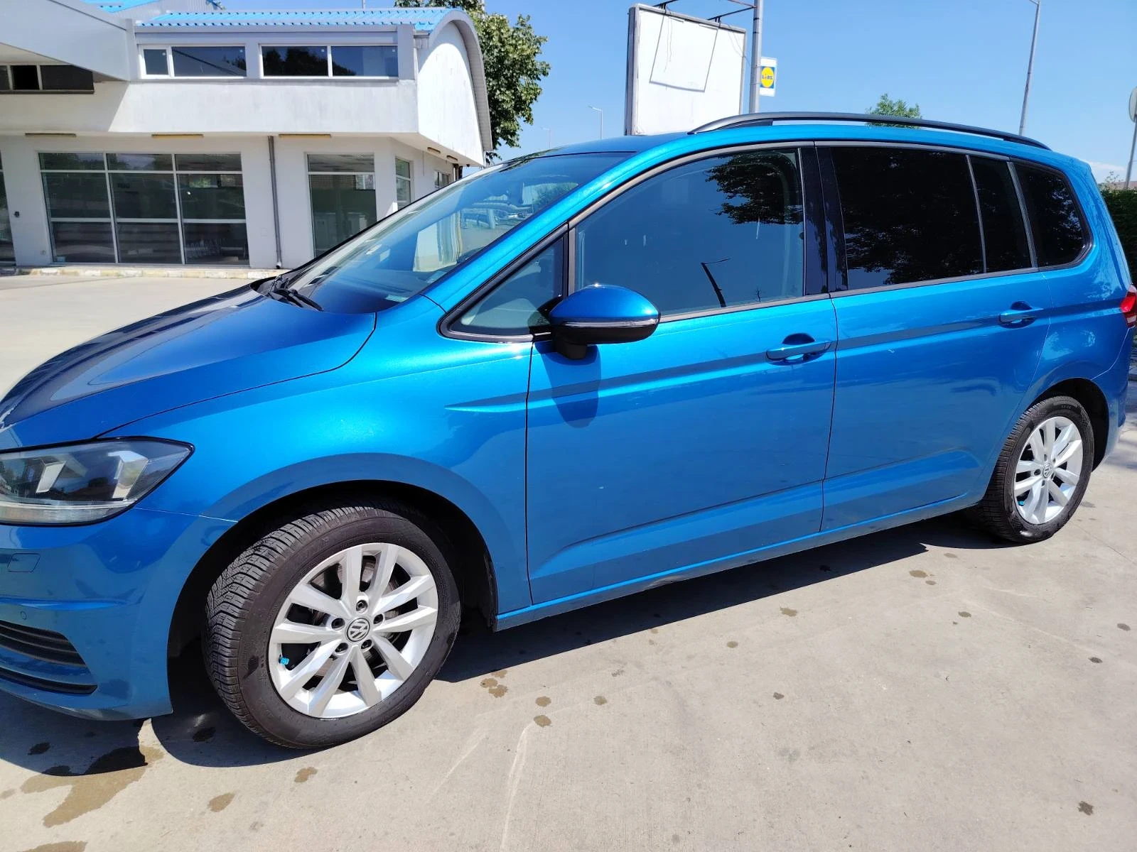 VW Touran, снимка 3 - Автомобили и джипове - 54676131