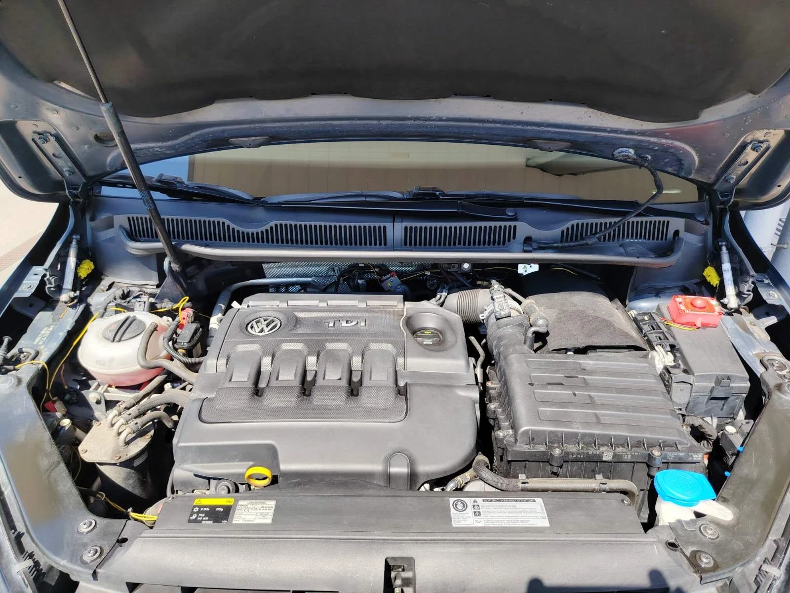 VW Touran, снимка 9 - Автомобили и джипове - 54676131