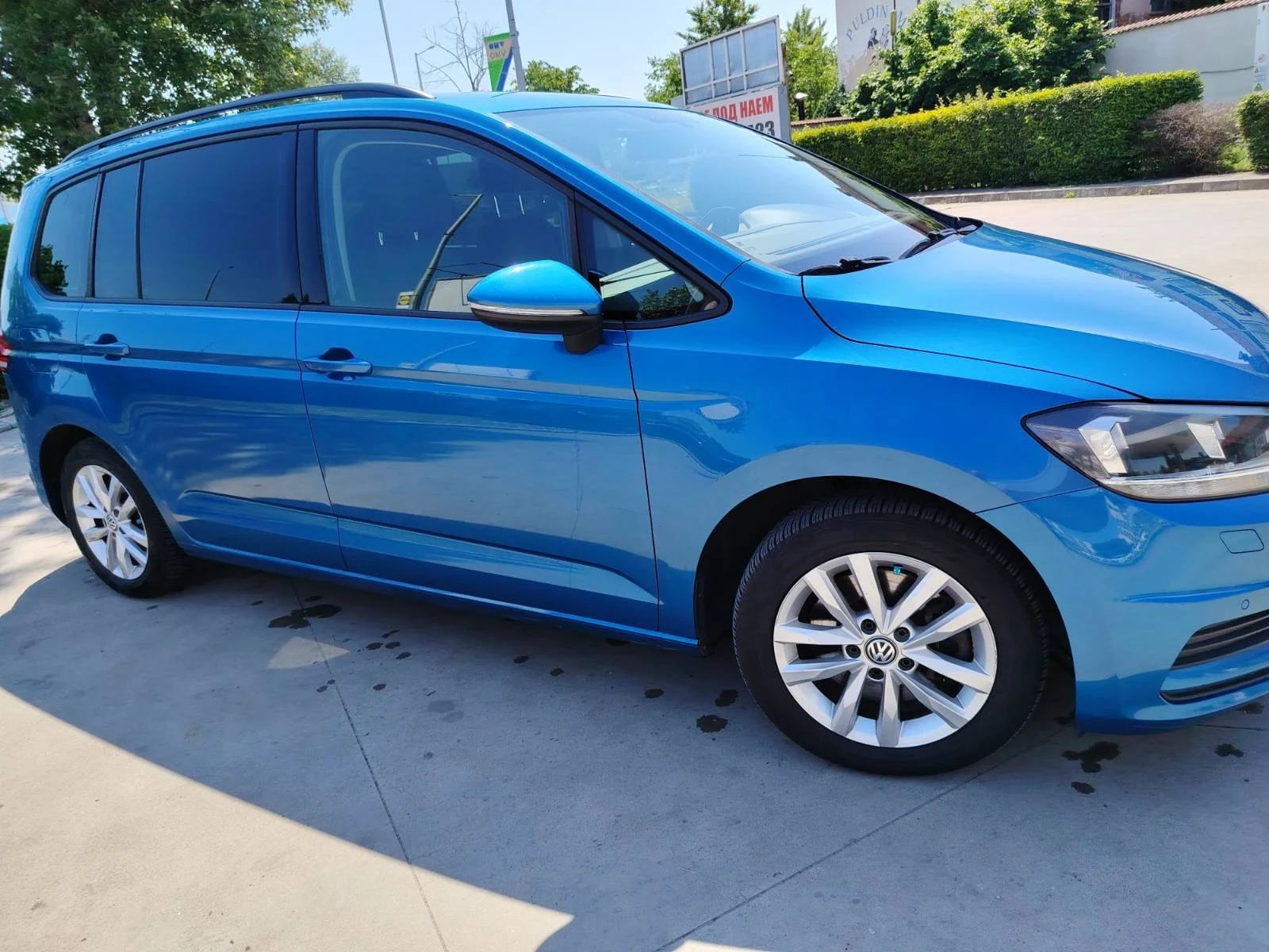 VW Touran, снимка 2 - Автомобили и джипове - 54676131