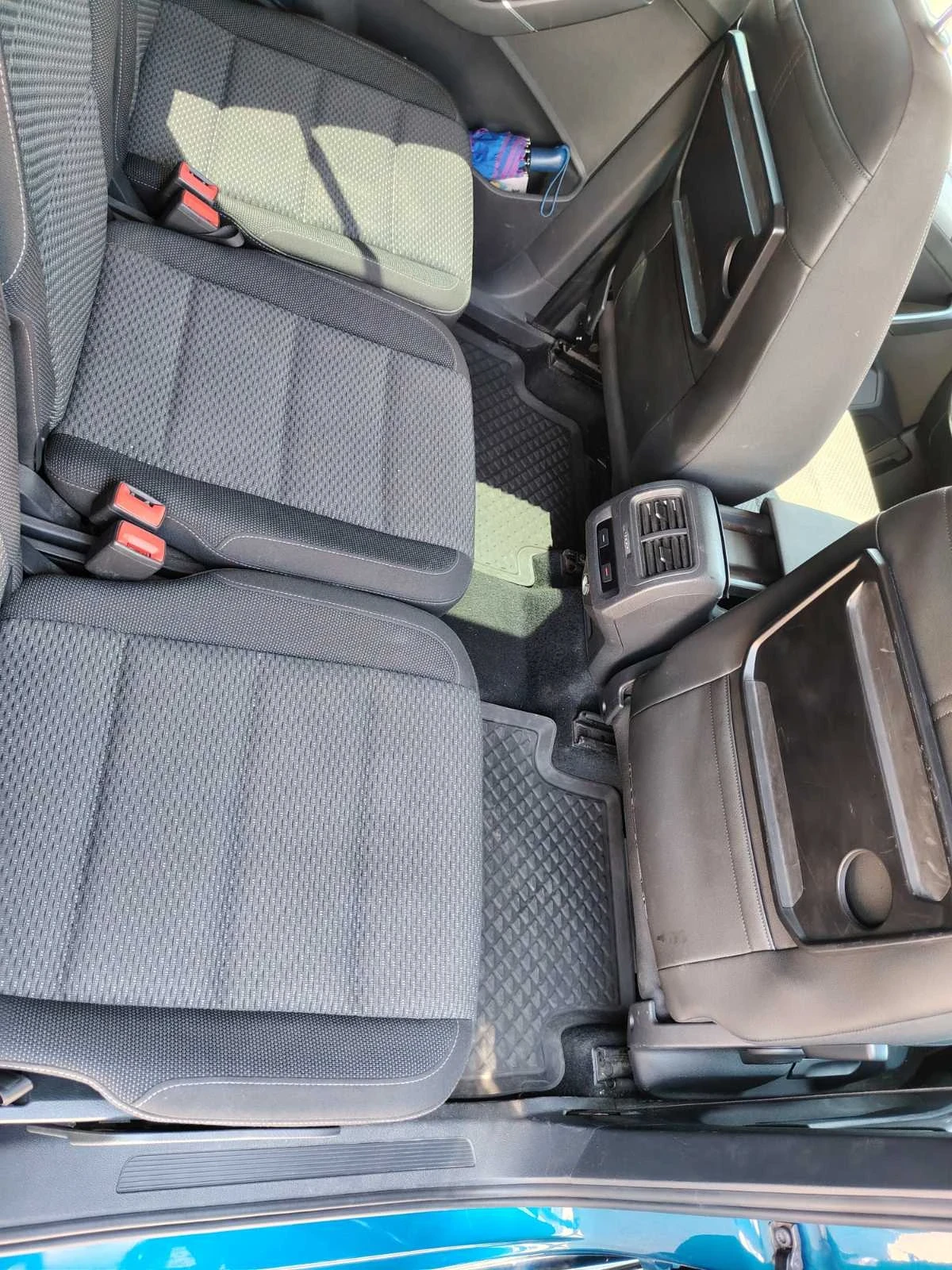 VW Touran, снимка 6 - Автомобили и джипове - 54676131