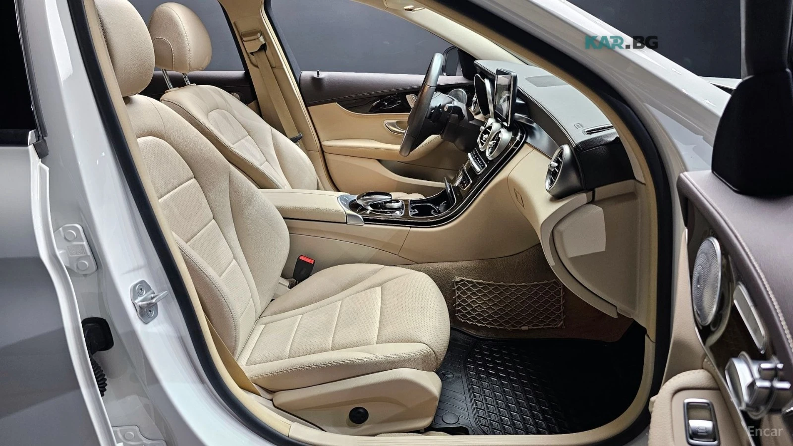 Mercedes-Benz C 300 4MATIC* КОЖА* НАВИ* ПАНО* КАМЕРА, снимка 8 - Автомобили и джипове - 55314758