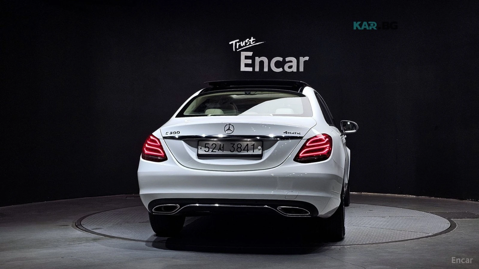 Mercedes-Benz C 300 4MATIC* КОЖА* НАВИ* ПАНО* КАМЕРА, снимка 4 - Автомобили и джипове - 55314758