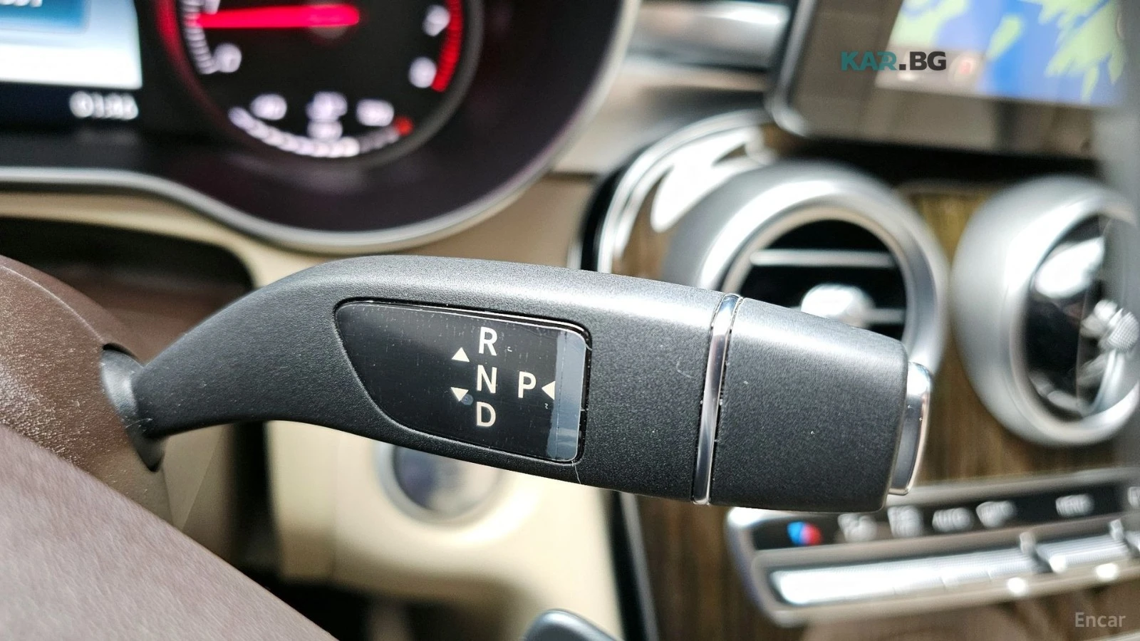 Mercedes-Benz C 300 4MATIC* КОЖА* НАВИ* ПАНО* КАМЕРА, снимка 7 - Автомобили и джипове - 55314758