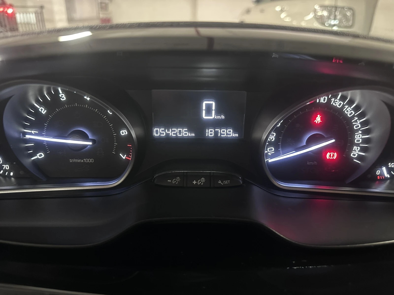 Peugeot 2008, снимка 4 - Автомобили и джипове - 55738475