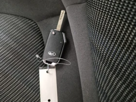 Kia Seltos LX / АВТОКРЕДИТ, снимка 15