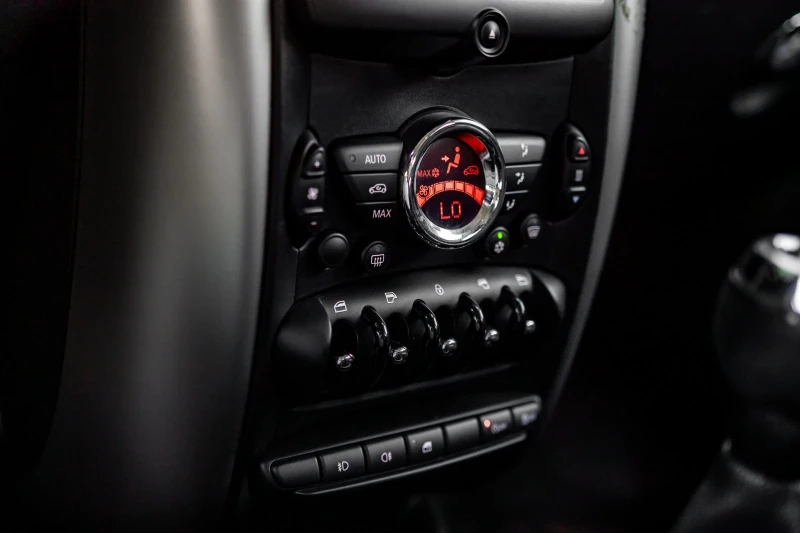 Mini Countryman Топ състояние, доказуеми километри VIN , снимка 9 - Автомобили и джипове - 52404630